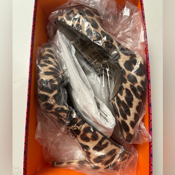 Tory Burch Elana 85mm Leo Leopard - Picture 5 of 5